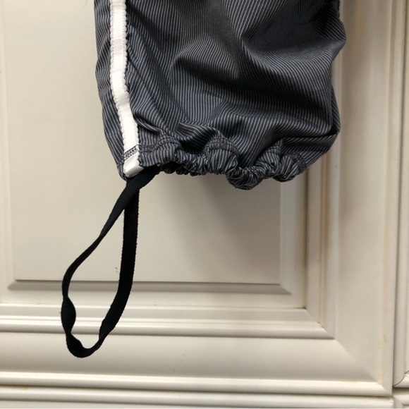 EUC Ivivva lightweight crop track pants - Picture 8 of 13